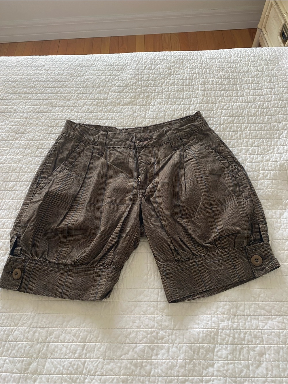 Vero Moda Brown Plaid High-Waist Pleated Shorts